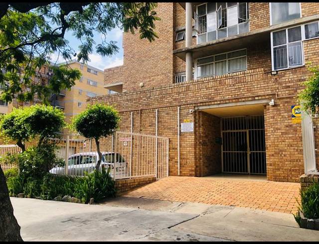 3 BEDROOM APARTMENT FOR SALE IN SUNNYSIDE